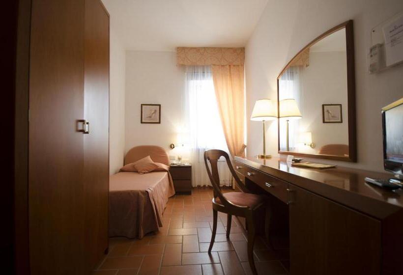 컴포트 싱글 룸, San Lino