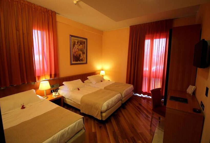 Номер Стандарт Трехместный, Santa Barbara