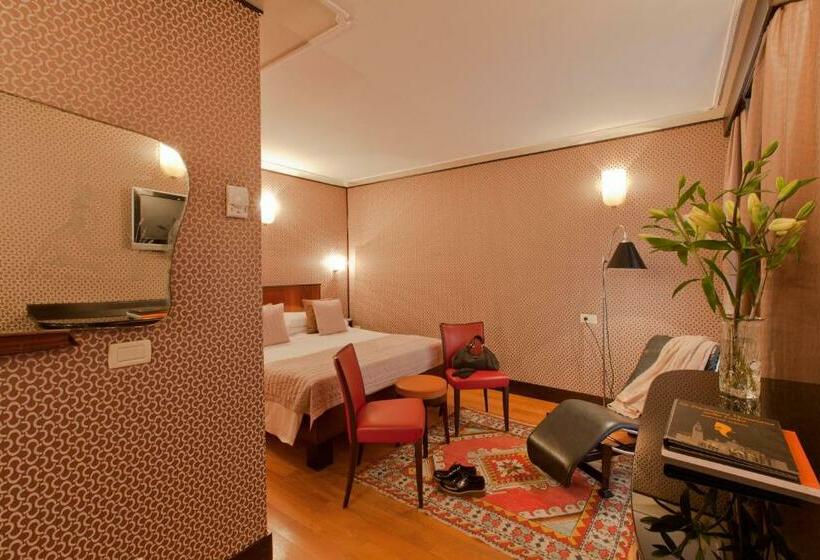 اتاق کلاسیک سه تخته, Saturnia & International