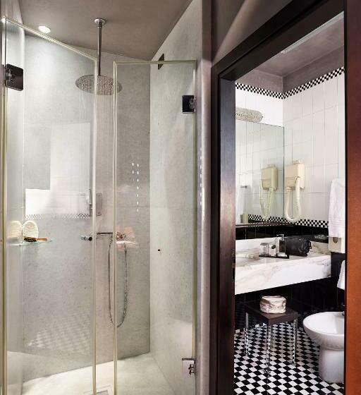 اتاق کلاسیک سه تخته, Saturnia & International