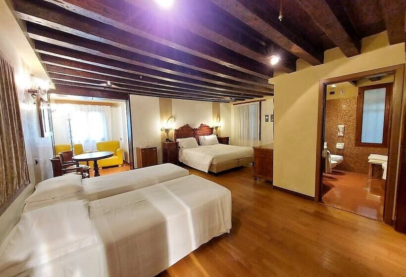 اتاق استاندارد چهار تخته, Saturnia & International