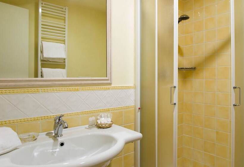 اتاق کلاسیک, Tuder