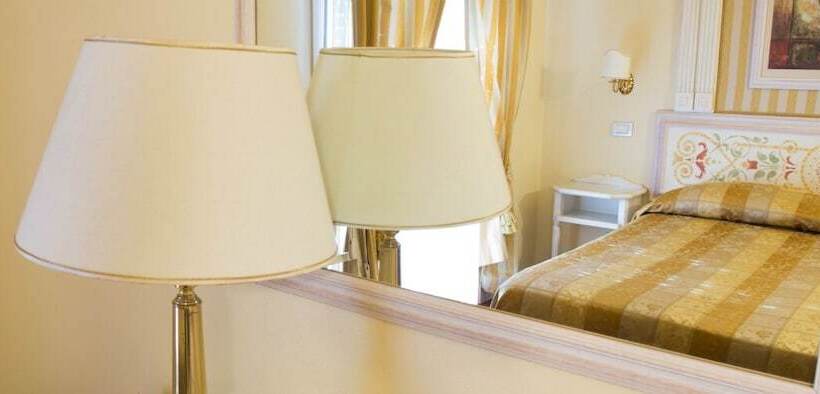 اتاق کلاسیک, Tuder