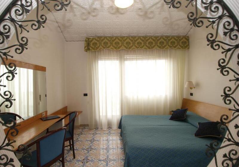 غرفة قياسية, Vello D'oro