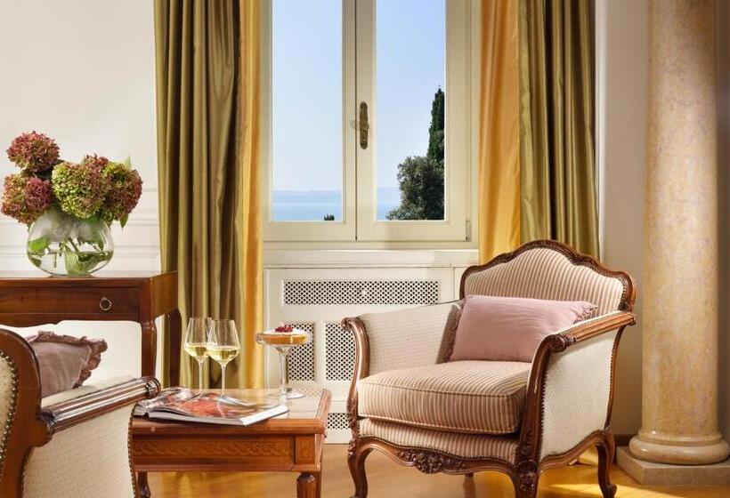 Suite with lake view, Villa Cortine Palace Relais Chateaux
