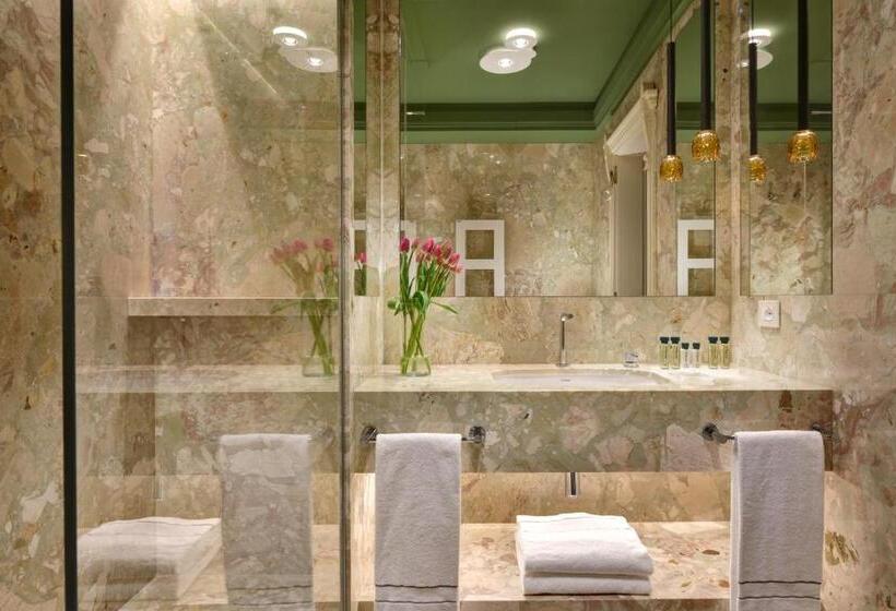 Номер Стандарт с Балконом, Villa Cortine Palace Relais Chateaux