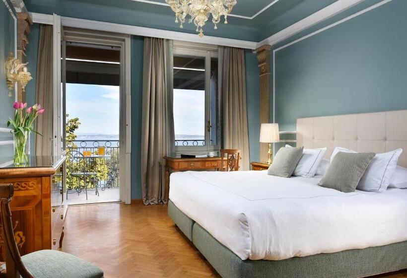 Номер Стандарт Вид на Озеро, Villa Cortine Palace Relais Chateaux