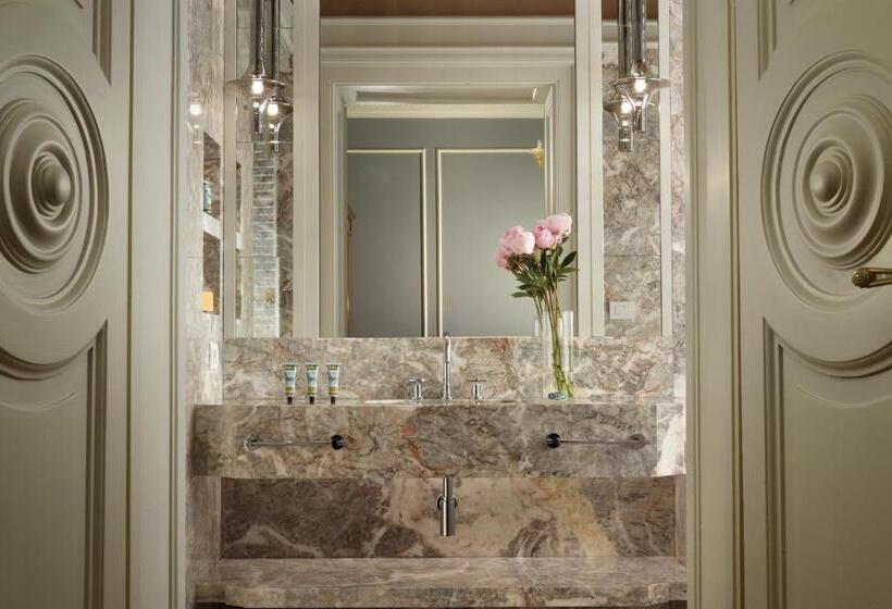 Номер Superior Кровать Кинг, Villa Cortine Palace Relais Chateaux