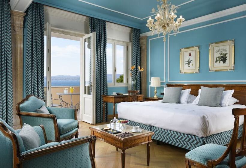 Номер Стандарт Вид на Озеро, Villa Cortine Palace Relais Chateaux