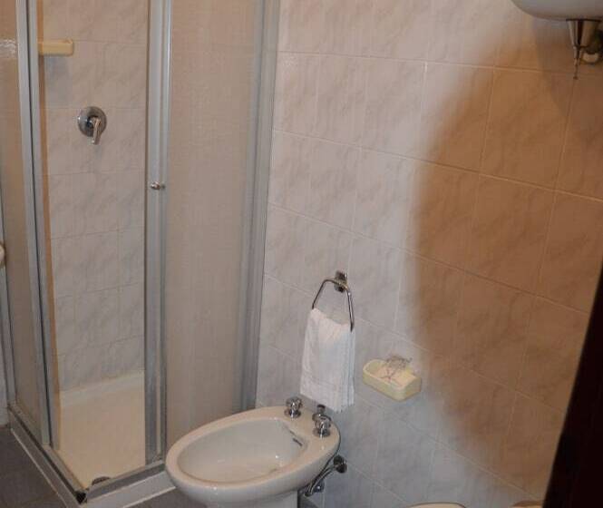 غرفة قياسية ثلاثية, Virgilio