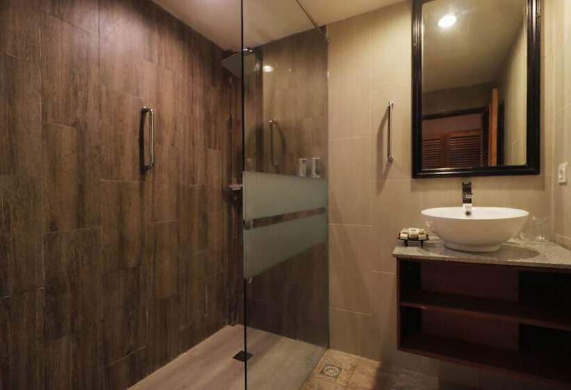 풀장 전망 디럭스 룸, Wina Holiday Villa Kuta Bali