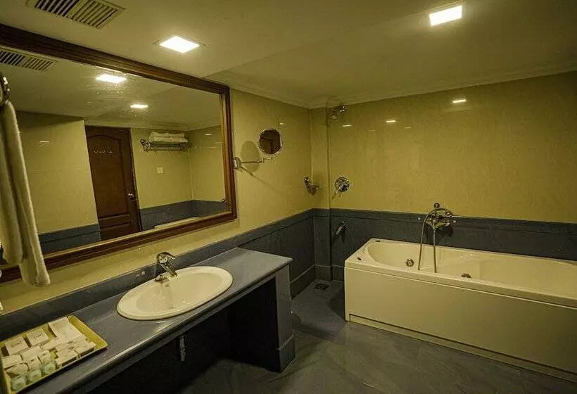 Sviitti, Casino Hotels Ltd
