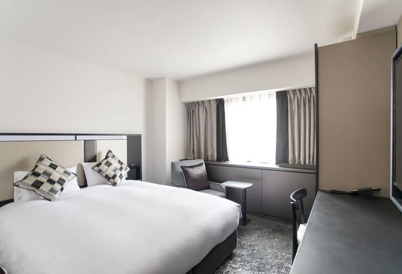 Quarto Estandar, Cross Hotel Osaka