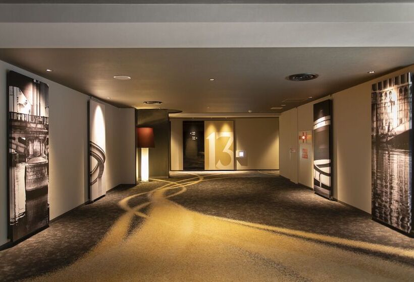 Quarto Superior, Cross Hotel Osaka