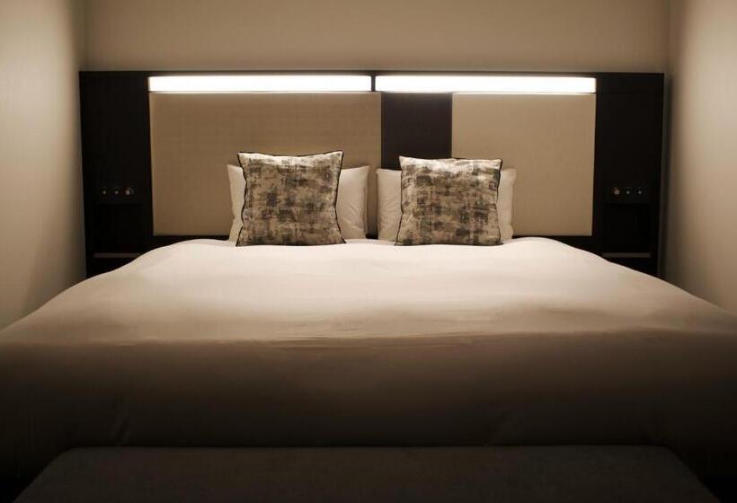 Quarto Deluxe, Cross Hotel Osaka