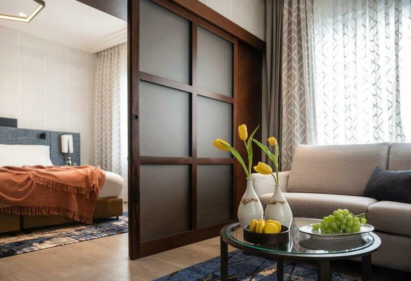 Студия Стандарт, Dan Tel Aviv