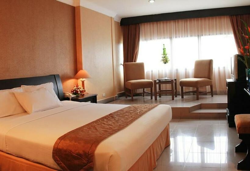 수피리어 룸, Danau Toba International