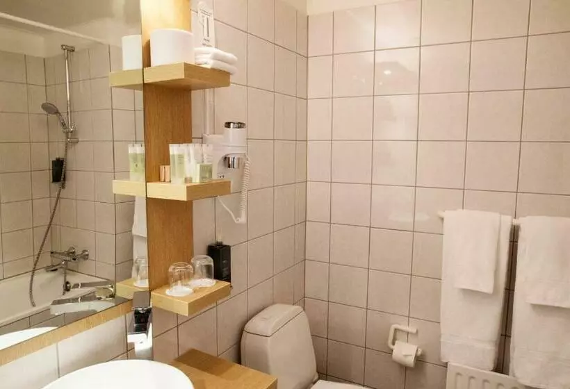 اتاق استاندارد سه نفره, Fosshótel Rauðará