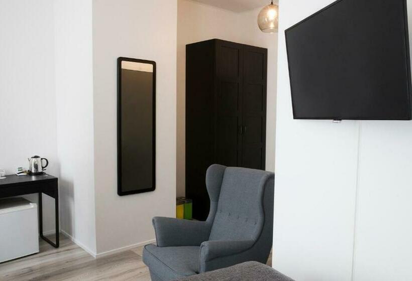 اتاق استاندارد سه نفره, Fosshótel Rauðará