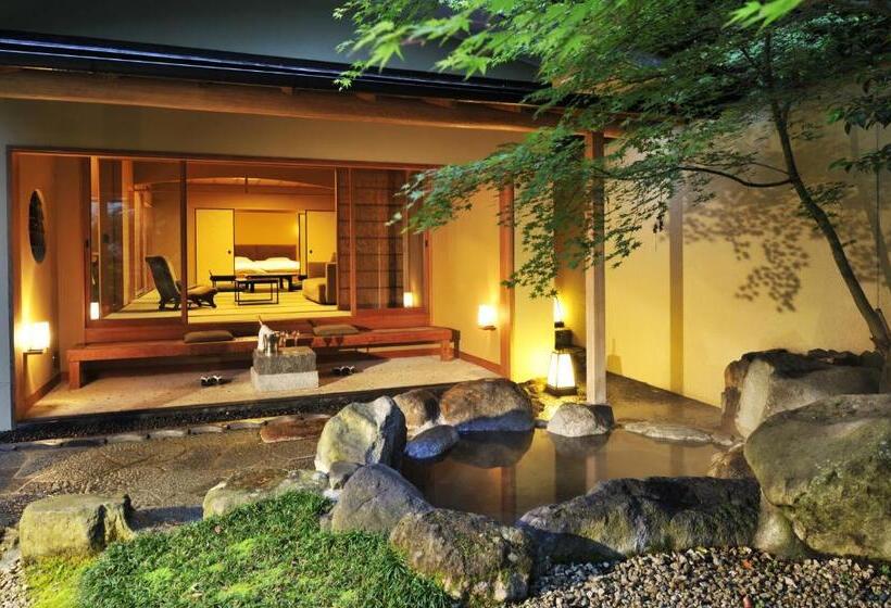 スイート, Gora Kadan