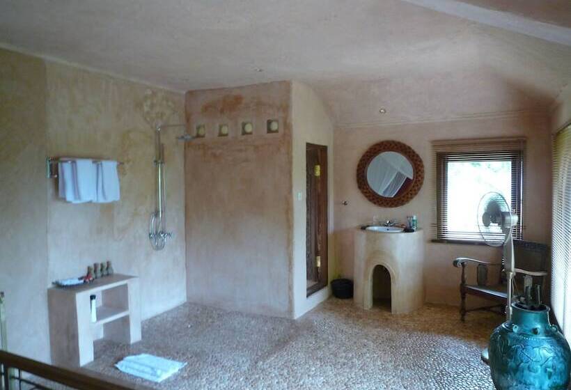 סוויטה, La Taverna Suites