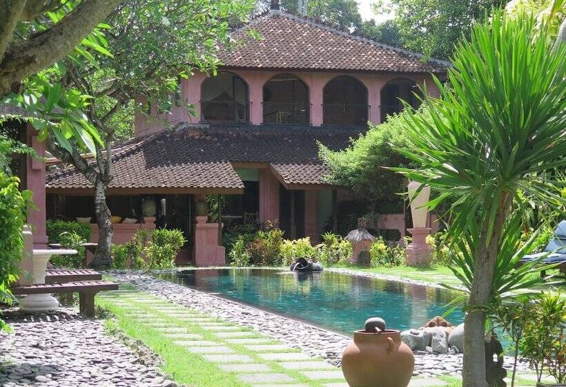 סוויטה, La Taverna Suites