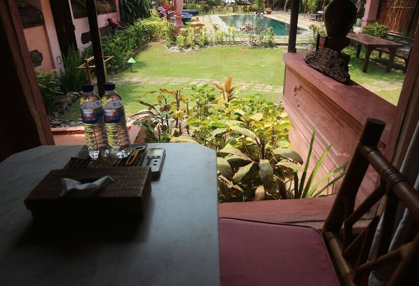 סוויטה, La Taverna Suites