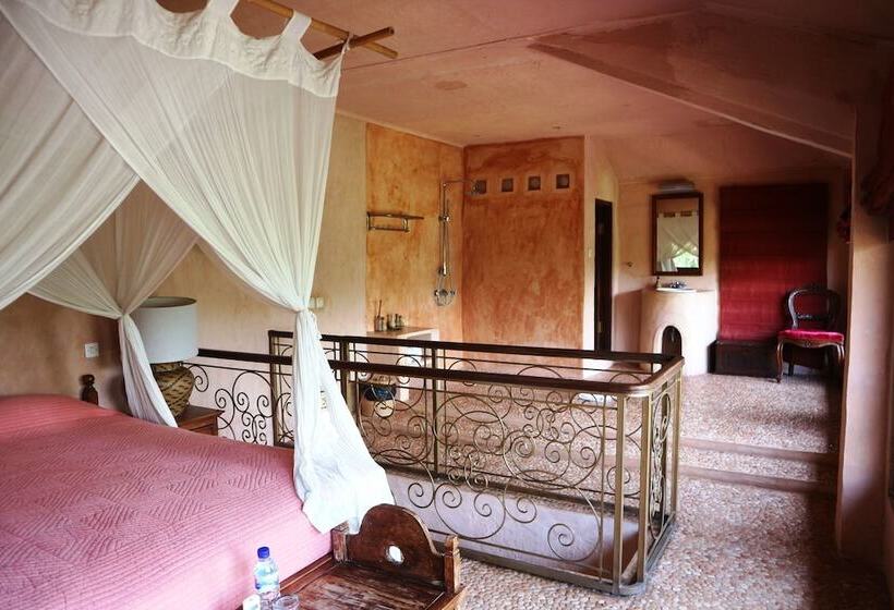 סוויטה, La Taverna Suites