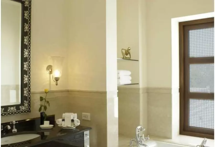 デラックススイート, Maidens Hotel New Delhi