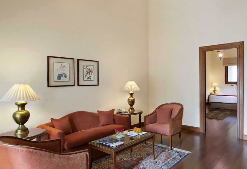 Люкс Повышенной Комфортности, Maidens Hotel New Delhi