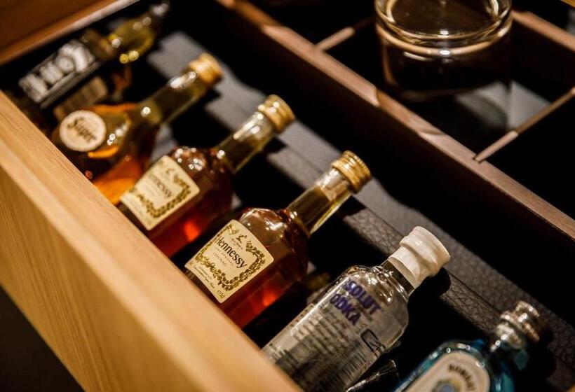 סוויטה אקזקיוטיב, Nikko Osaka