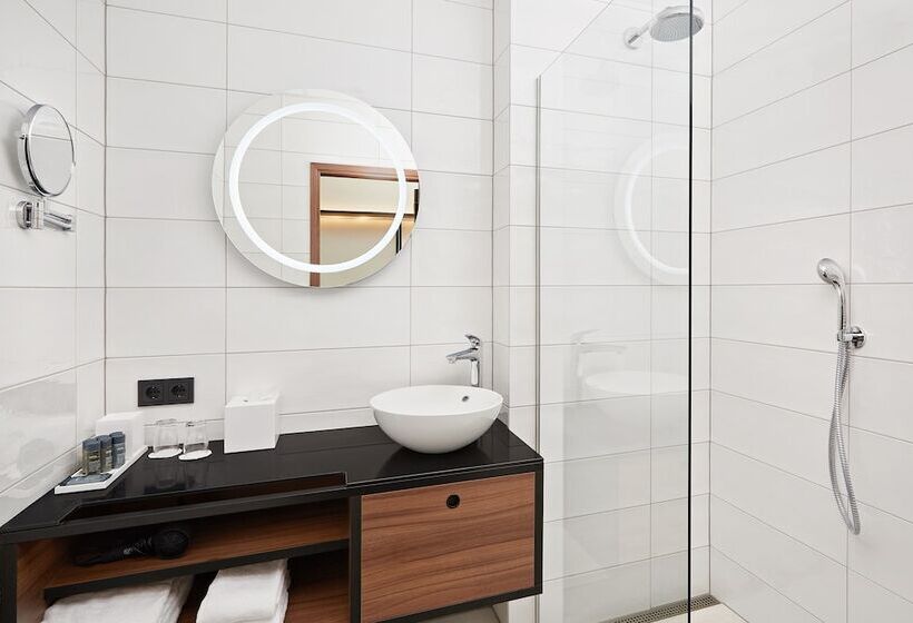 اتاق سوپریور, Ork