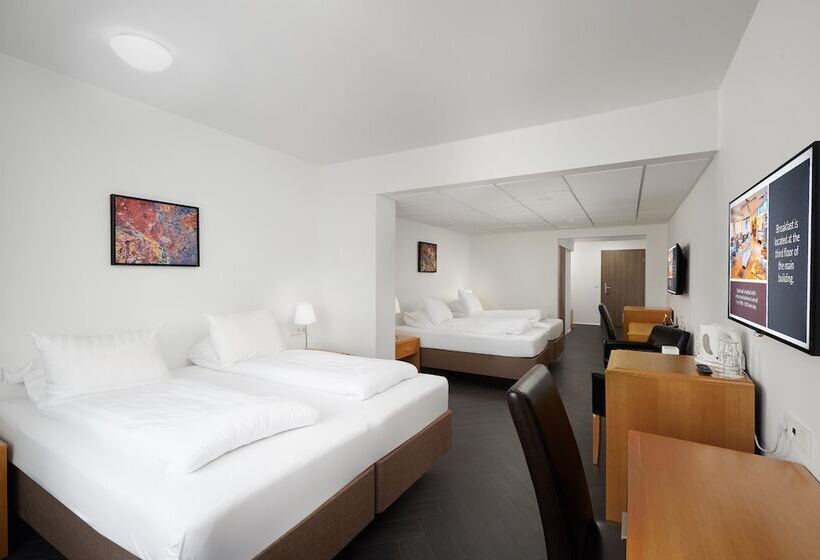 اتاق خانوادگی, Ork