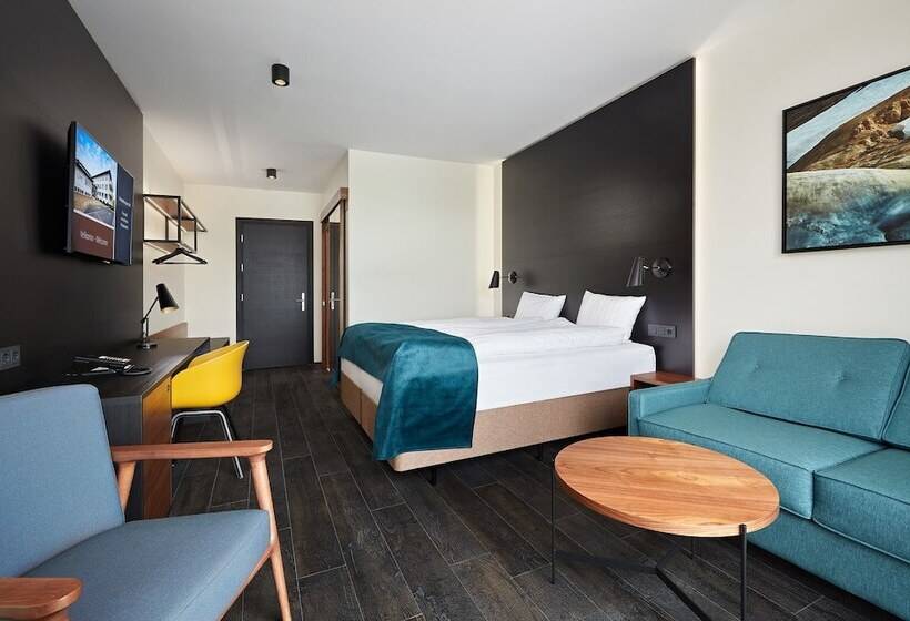 اتاق سوپریور با بالکن, Ork