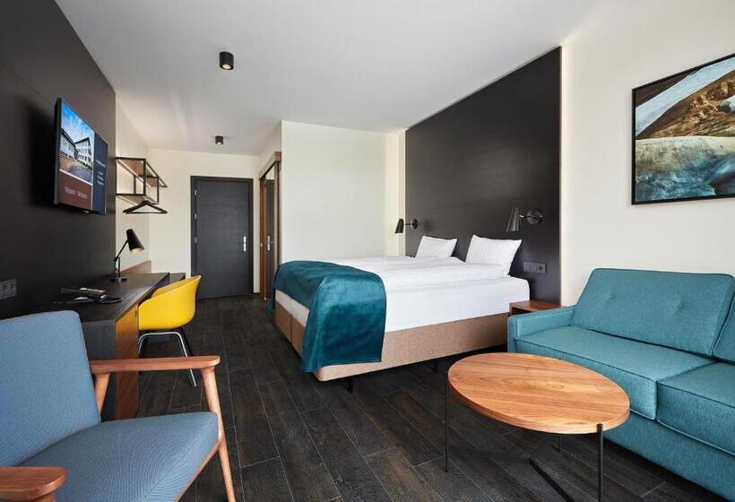 اتاق سوپریور با بالکن, Ork