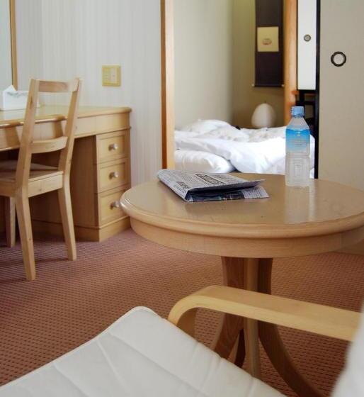 Номер Стандарт, Rihga Hotel Zest Takamatsu