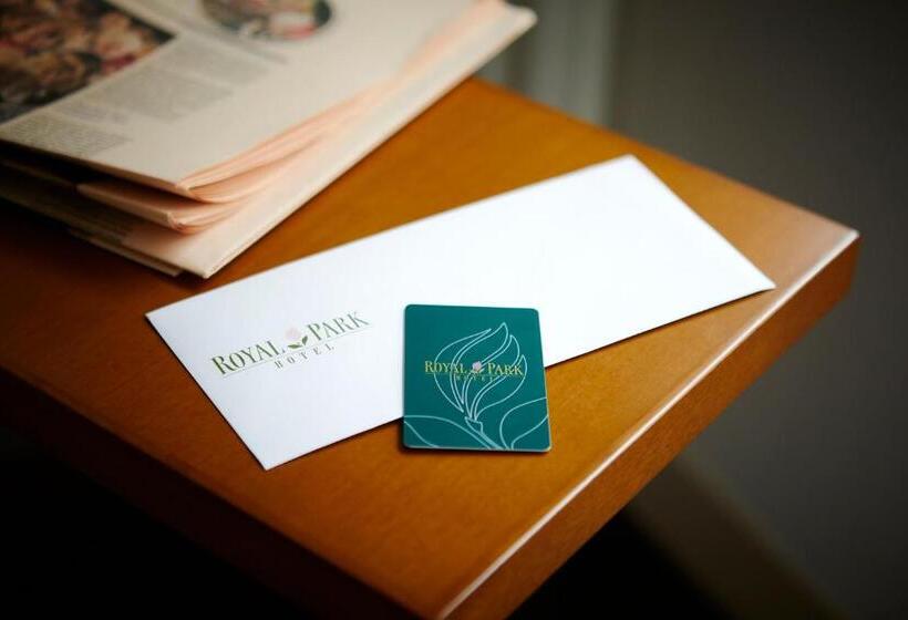 חדר אקזקיוטיב, Royal Park