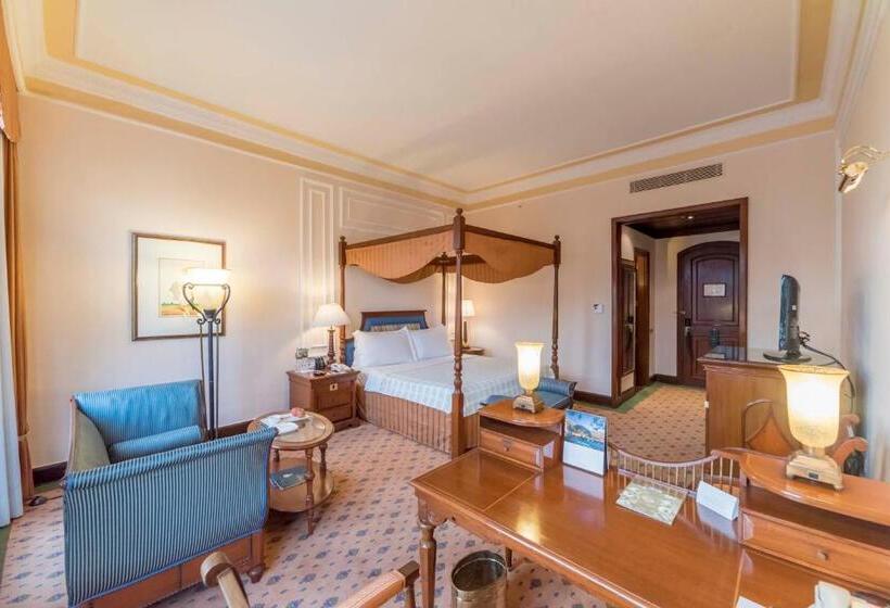 اتاق پرمیوم, The Oberoi Grand Kolkata