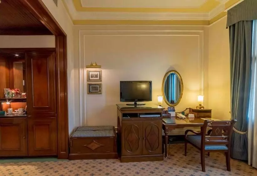 デラックスルーム, The Oberoi Grand Kolkata