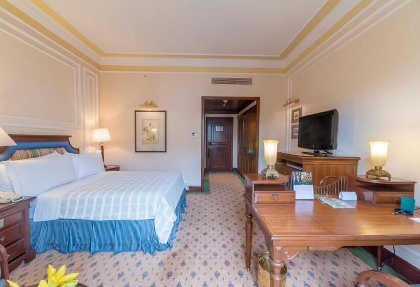 バルコニー付プレミアムルーム, The Oberoi Grand Kolkata