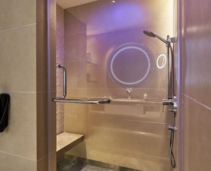 Quarto Premium, Vivanta Bengaluru Residency Road