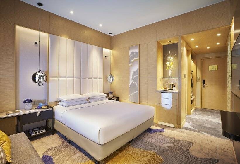 Quarto Premium, Vivanta Bengaluru Residency Road