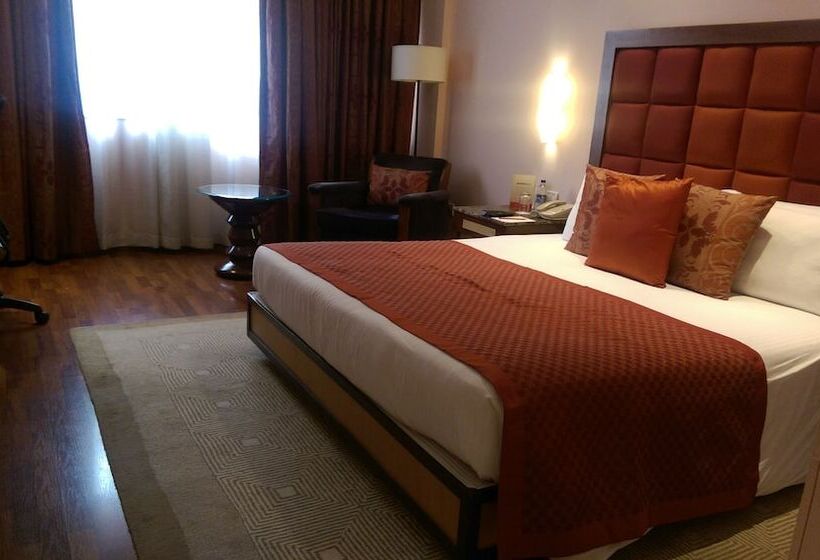 디럭스 룸, Vivanta Bengaluru Residency Road