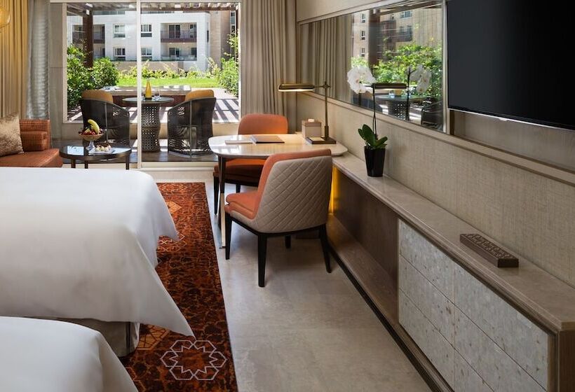 Pokój Deluxe z Hydromasażem, Kempinski Summerland Hotel & Resort Beirut