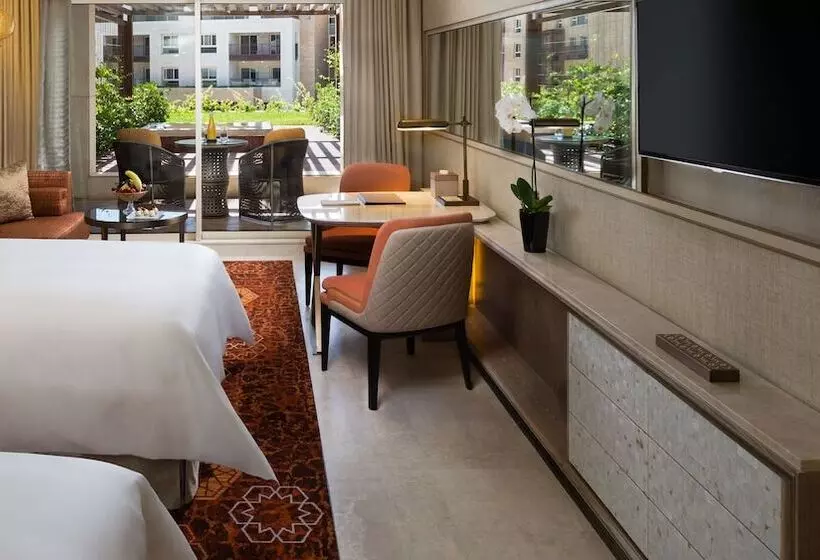 اتاق لوکس با وان آب گرم, Kempinski Summerland Hotel & Resort Beirut