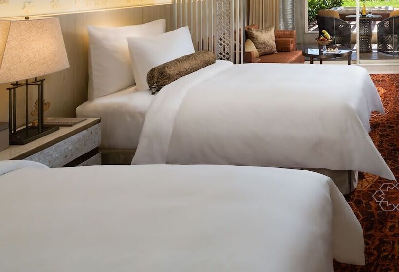 Pokój Deluxe z Hydromasażem, Kempinski Summerland Hotel & Resort Beirut