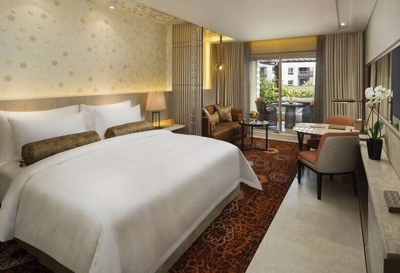 Pokój Deluxe z Hydromasażem, Kempinski Summerland Hotel & Resort Beirut