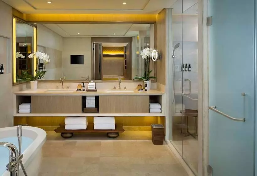 سوییت دوبلکس, Kempinski Summerland Hotel & Resort Beirut