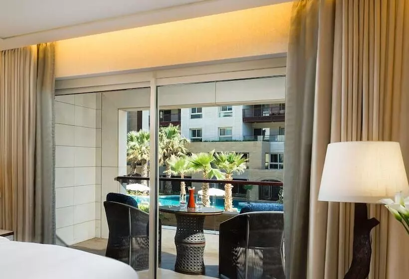 سوییت دوبلکس, Kempinski Summerland Hotel & Resort Beirut