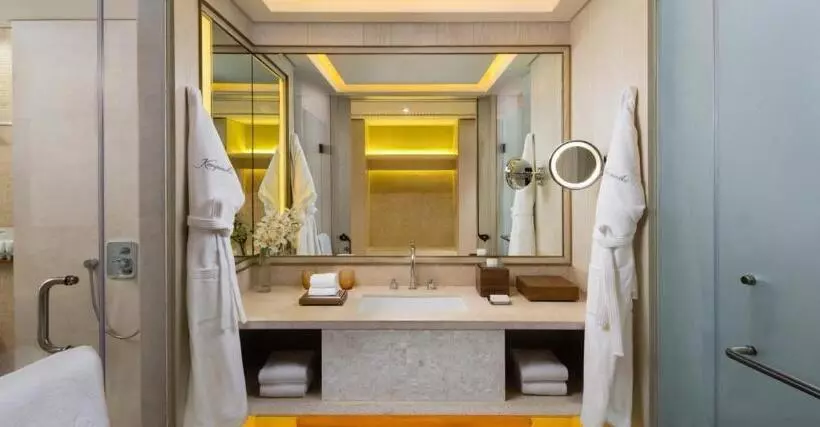 اتاق لوکس با وان آب گرم, Kempinski Summerland Hotel & Resort Beirut